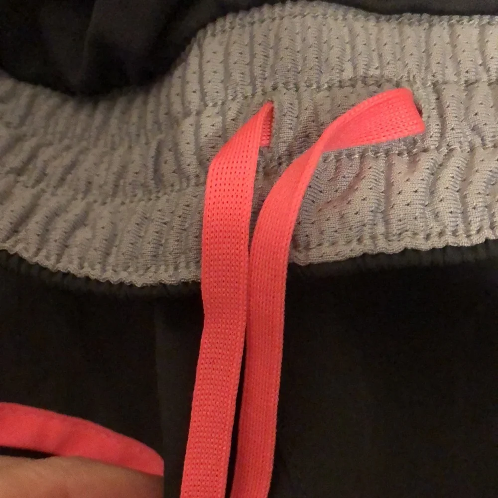 Nike Dri-fit Shorts - Picture 3 of 9